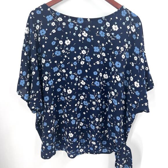 Michael Kors Blue Floral Short Sleeve Tie Waist Top Womens Size 2X - Picture 2 of 4